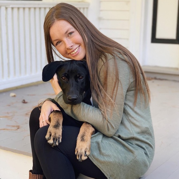 Meet Your Posher, Ashlie! - Picture 3 of 16